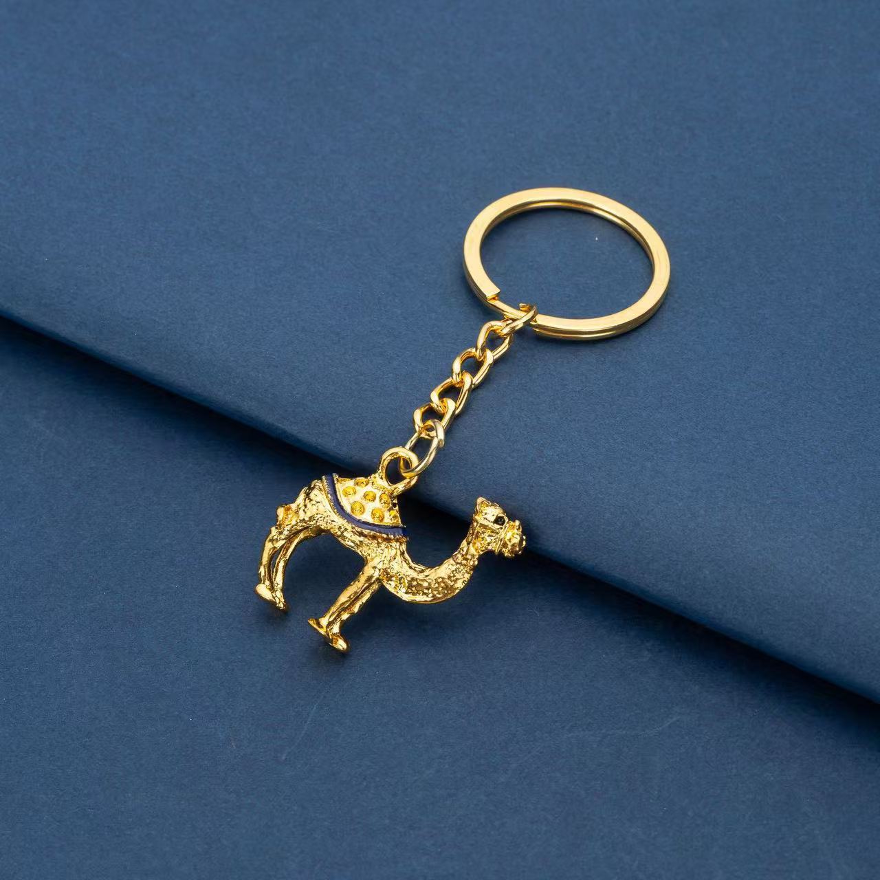 سلسلة مفاتيح جديدة على شكل جمل - مراجعة Car Accessories In Dubai وسعره