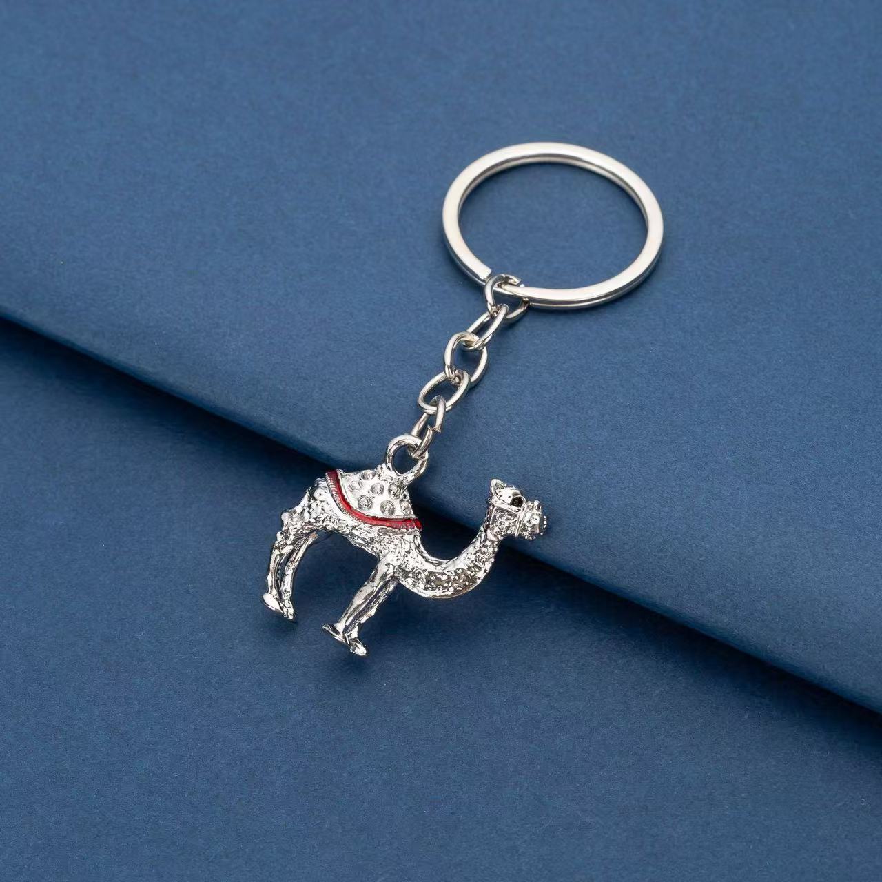 سلسلة مفاتيح جديدة على شكل جمل - مراجعة Car Accessories In Dubai وسعره