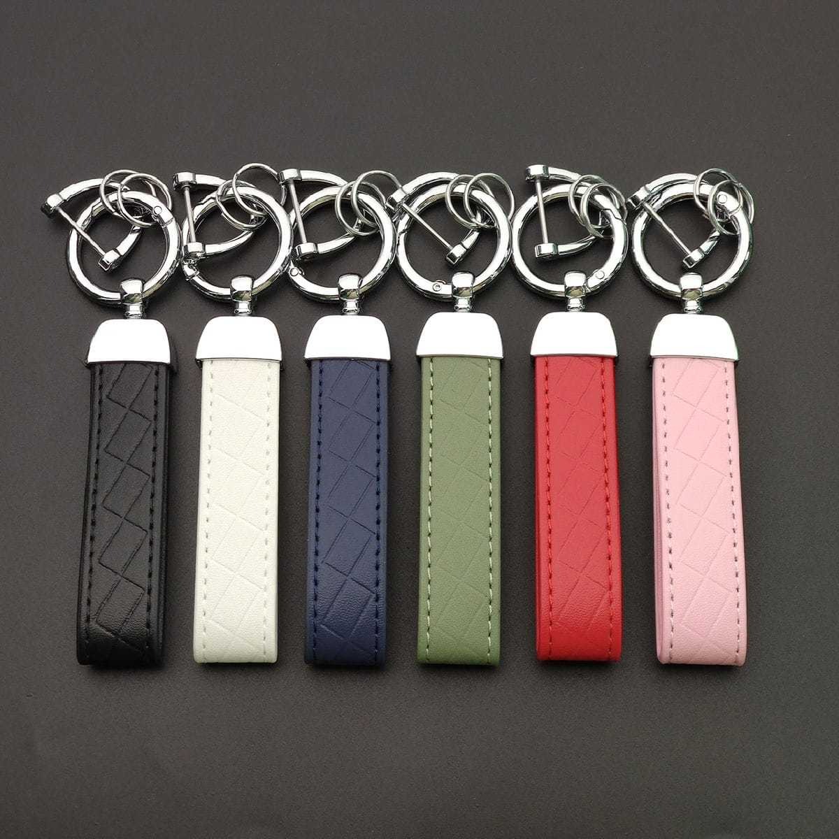 سلسلة مفاتيح جلدية مخصصة بالاس - مراجعة Car Accessories Name وسعره